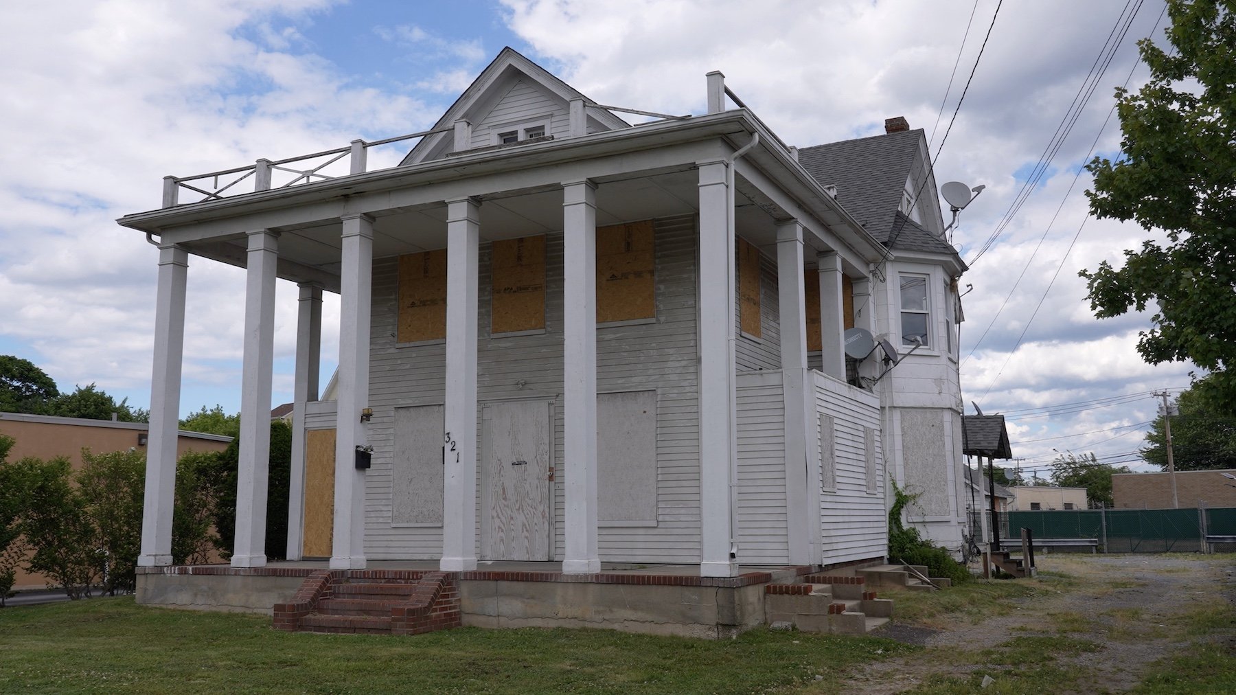 An abandoned house in Amityville, New York